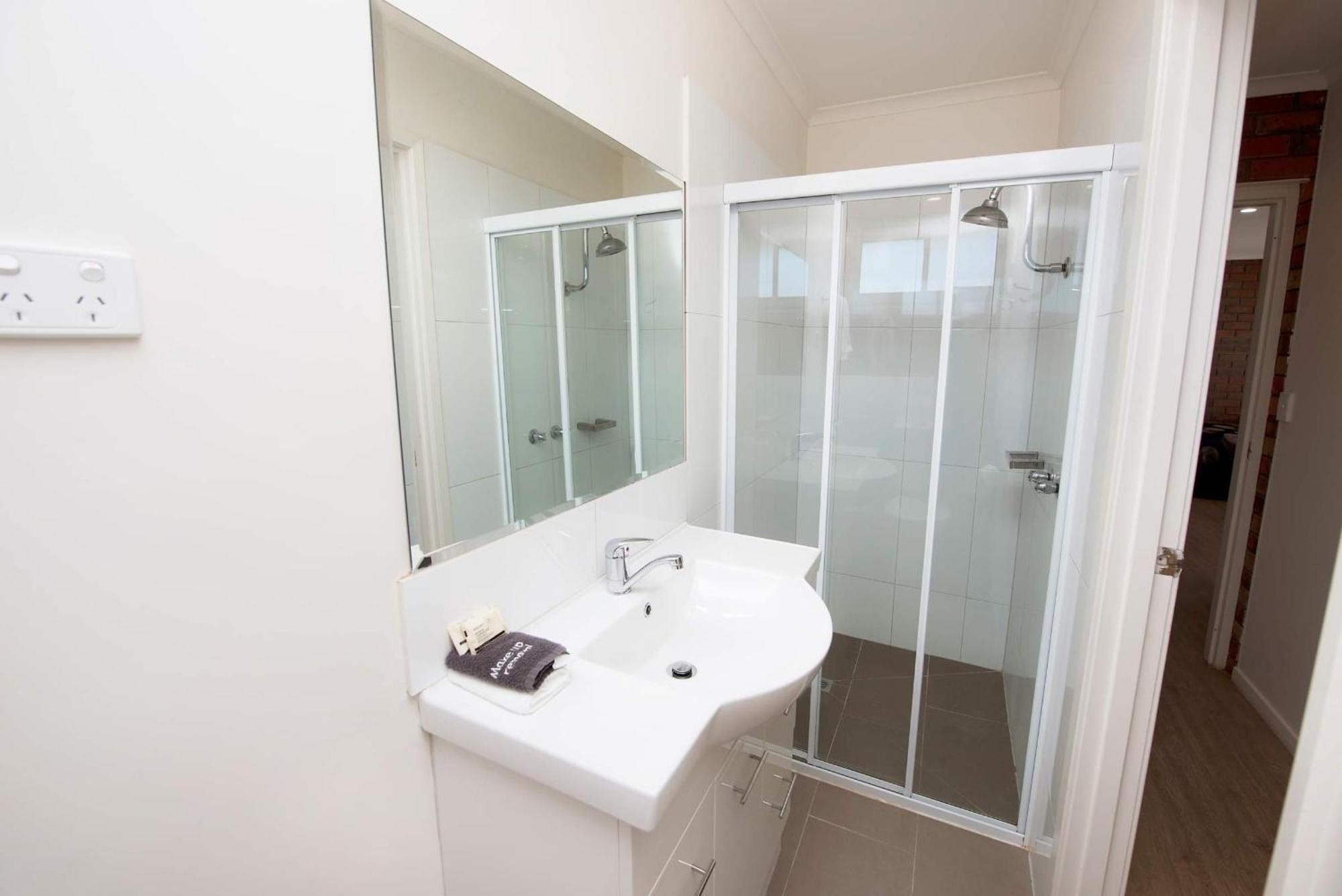 Jacaranda Holiday Units Swan Hill Extérieur photo