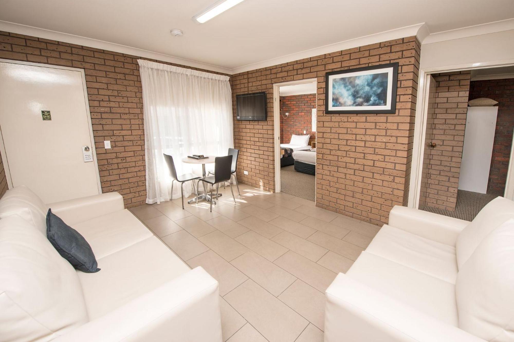 Jacaranda Holiday Units Swan Hill Extérieur photo