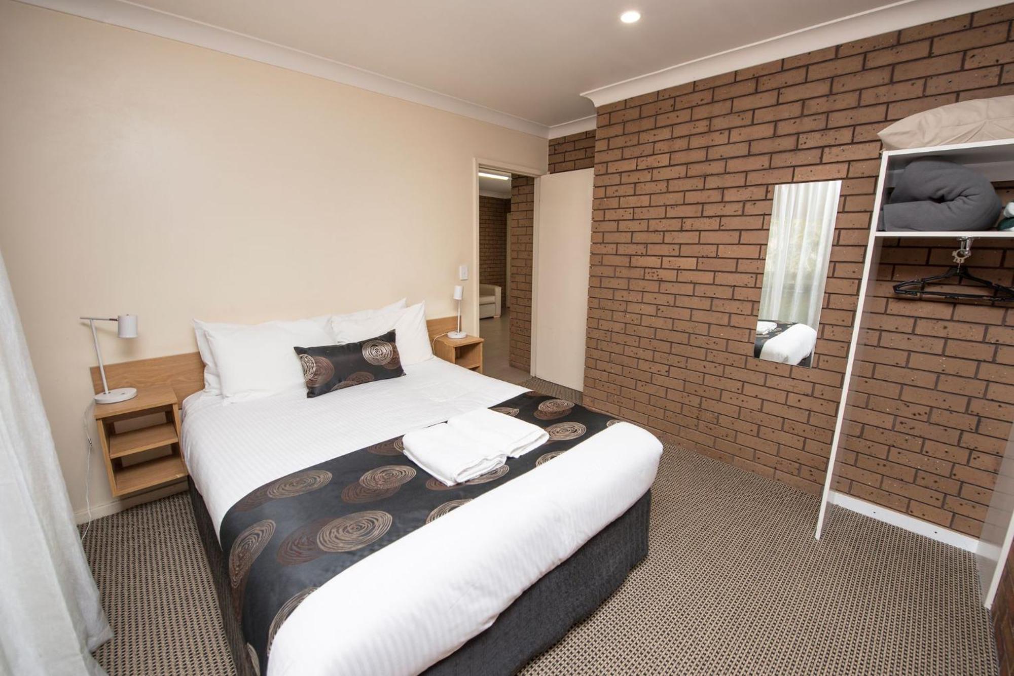 Jacaranda Holiday Units Swan Hill Extérieur photo