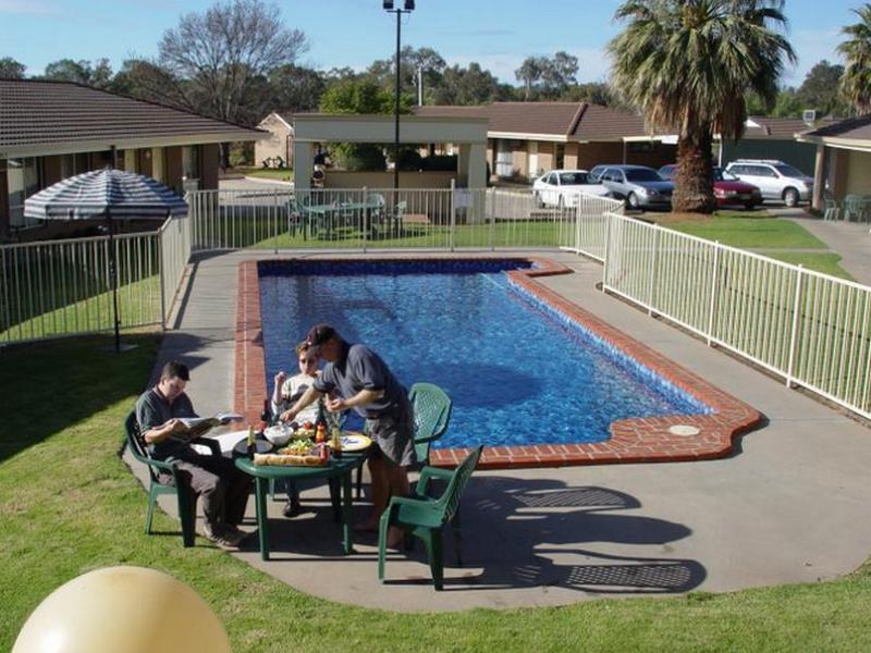 Jacaranda Holiday Units Swan Hill Extérieur photo